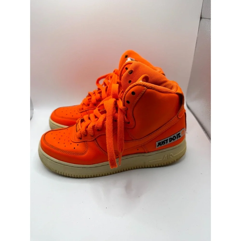 Nike Air Force 1 High LV8 GS Just Do It AV7951-800 Kids 5.5 Sneaker Orange Shoes